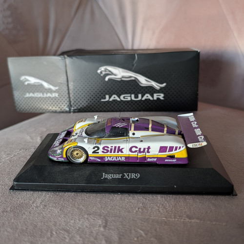 Jaguar xjr9 silk - silk, cut