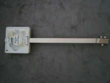 3 String Cigar Box Canjo