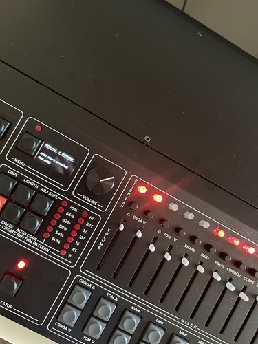 Linn drum machine - linn,