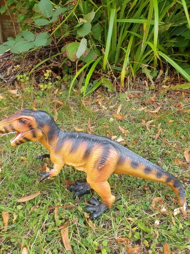 Dinosaur tyrannosaurus rex - , t