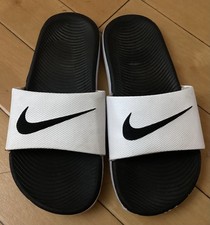 Boys  Nike Sliders Size 1.5 Used ?