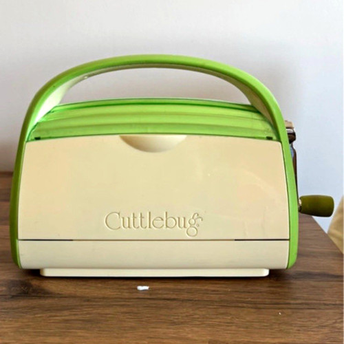 Cuttlebug manual die - cuttlebug,