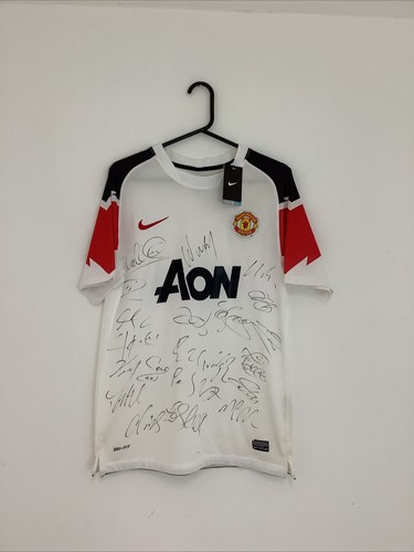 Manchester united 2011 title - manchester,