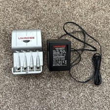 UNiROSS  Smart 2-4H Ni-MH / Ni-CD BATTERY CHARGER for AA / AAA