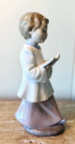 Lladro nao choir - nao,