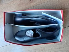black tap shoes size 5.5, tried on but never used, capezio
