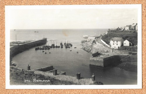 Porthleven harbour boats - rp,