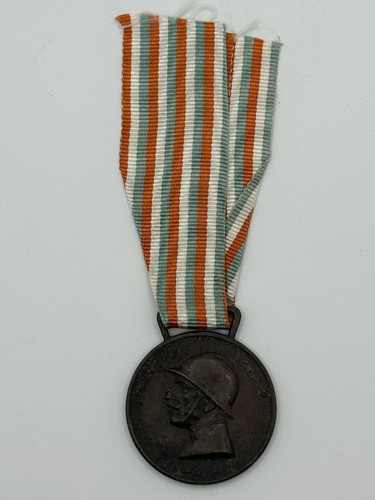 Italian war commemorative - war,