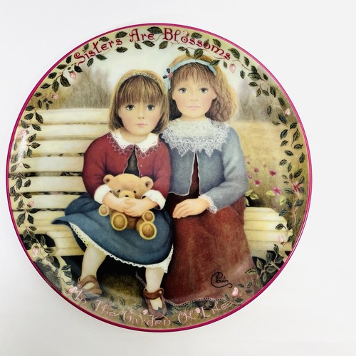 Sisters are blossoms - are,