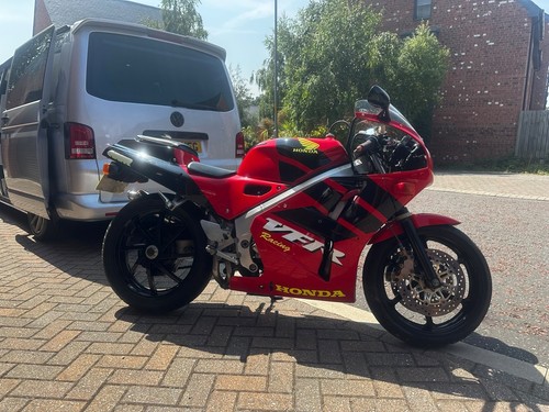 Honda vfr400 nc30 - honda,