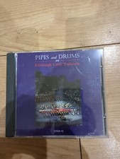 pipes and drums on Edinburgh