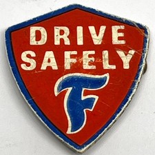 Vintage Firestone Tyres Tires Drive Safely Promo Plastic Pin Badge Transport