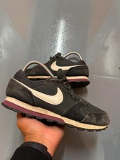 UK 4.5- Nike MD Runner 2