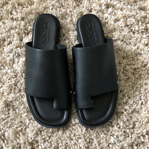 Nwot dkny black sandals size - nwot,