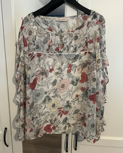 Per una floral blouse - per, &