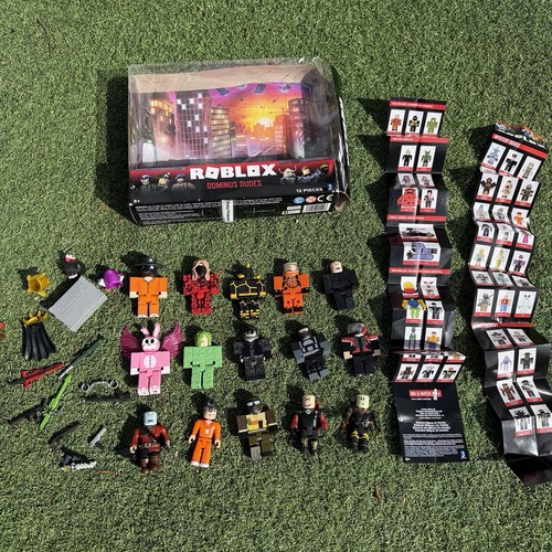 Bundle roblox figures - of,
