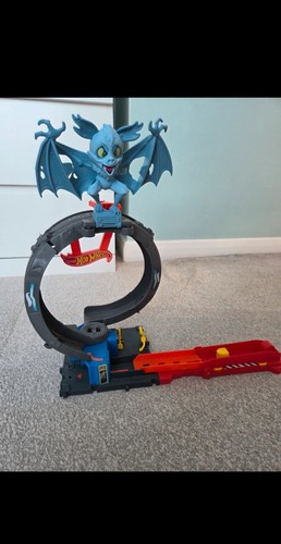 Hot wheels city loop track - hot,