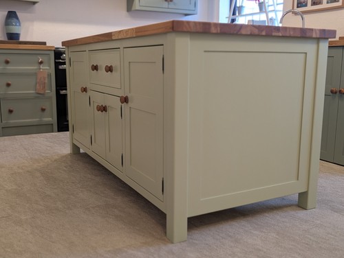 Stock island with seating - island,