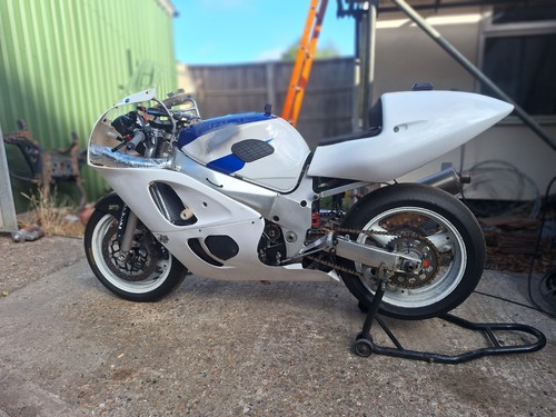 Suzuki gsxr 600 track - track, bike