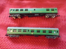 LIMA N GAUGE GREEN COACHES 352