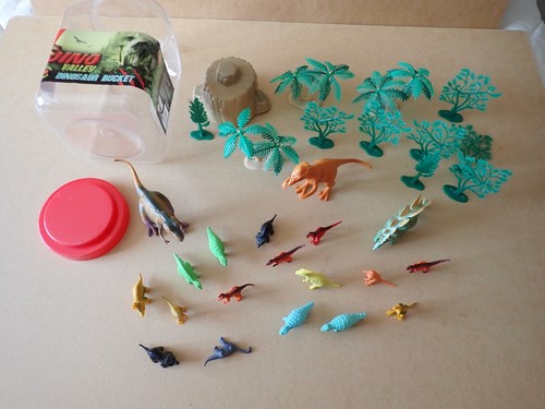 Dino valley dinosaur bucket - valley,