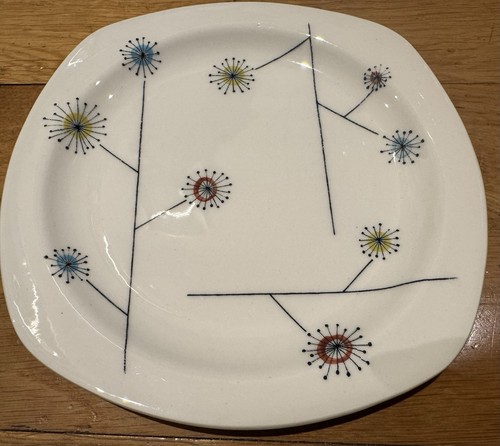 Midwinter pottery flower - flower, mist