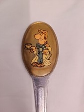 SD152*) Vintage Tetley tea folk souvenir Collectors spoon