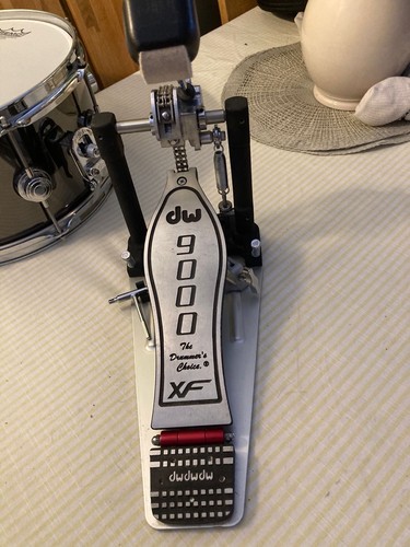 9000 drum pedal - drum, hardly