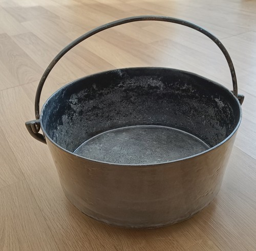 Large enameled metal romany - large,