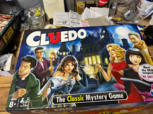 Hasbro cluedo mystery - mystery, board