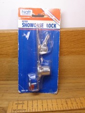 Hiatt Showcase lock with keys