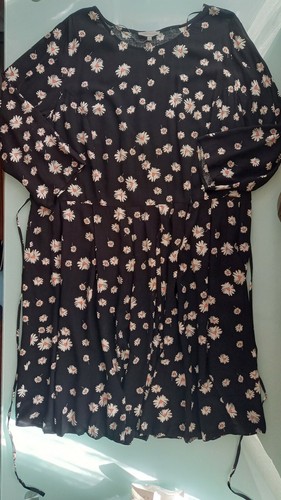 Size pretty daisy - 26, uk