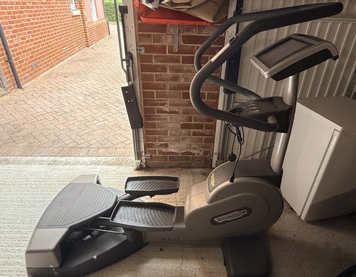 Technogym excite 700i wave - technogym,