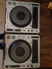 Pair of Pioneer CDJ-800MK2 DJ