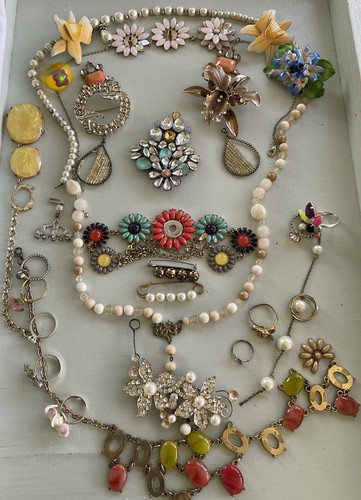 Vintage colorful flowery - colorful,