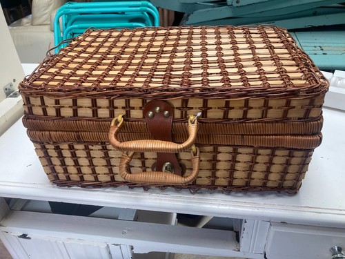 Brown wicker picnic basket - brown,