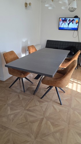 Extendable dining table with - extendable,