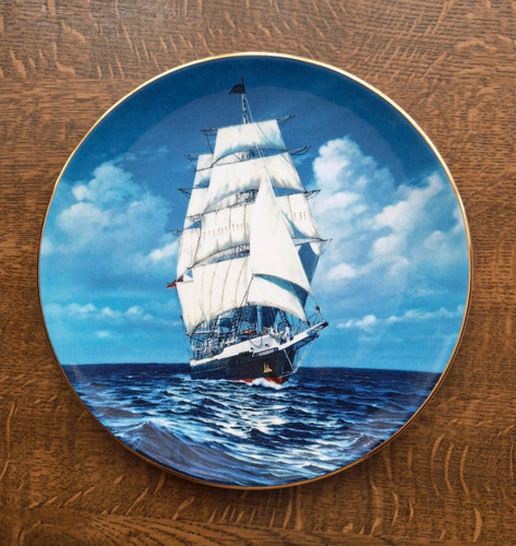 Royal doulton commemorative - royal,