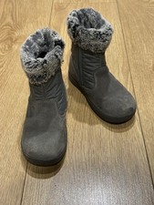 Cute Primigi Girls Ankle Boots size 27 /9 In Good Used Condition