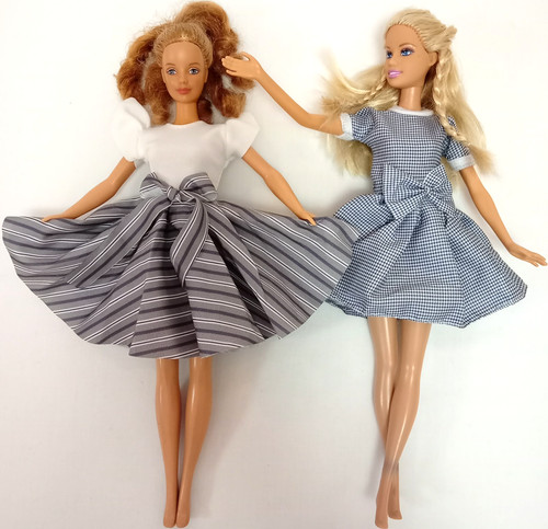 Vintage barbie doll bundle - barbie,