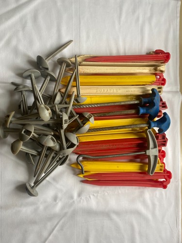 52x plastic tent - pegs, and