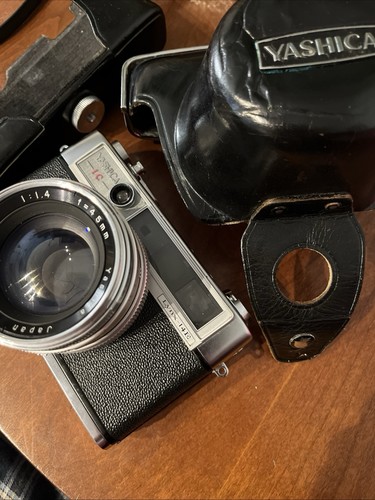 Vintage yashica lynx e - vintage,