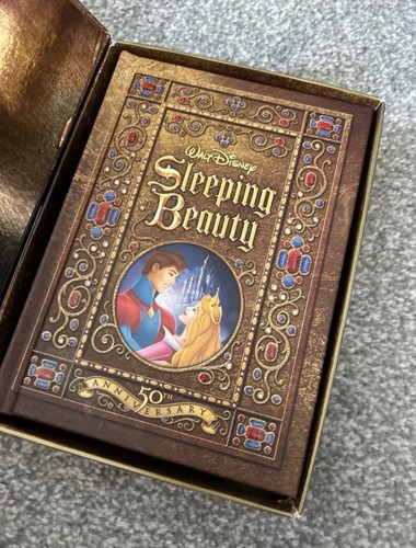 Walt disney sleeping beauty - walt,