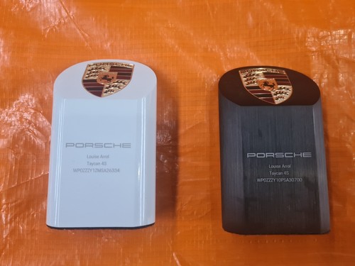 Porsche pylon louise - porsche,