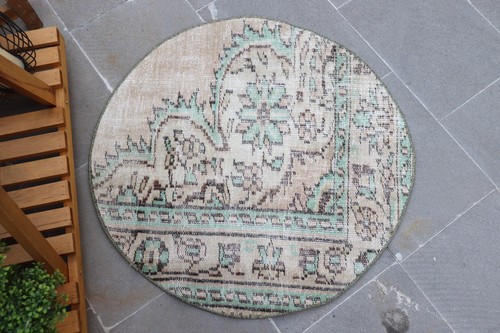 Vintage rug round 4x2 4 - round, 2,4x2,4