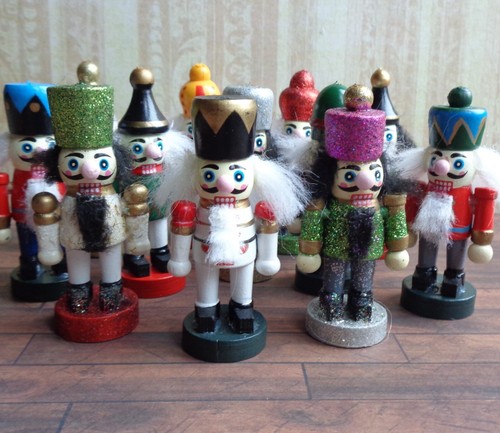 Dolls house miniature - dolls,