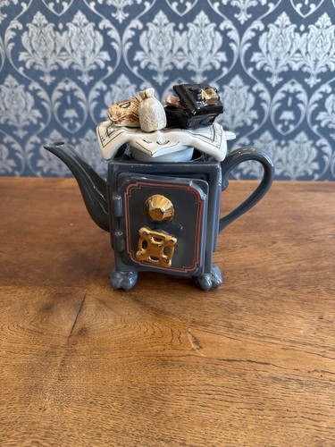 Paul cardew novelty teapot - cardew,