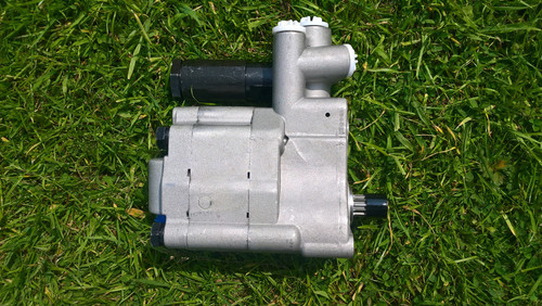 Hydraulic pump 1686765m91 - hydraulic,