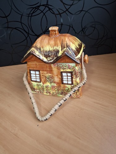 Vintage cottage ware - ware, biscuit