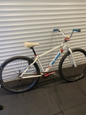 SE Bike- White. 29” Bike